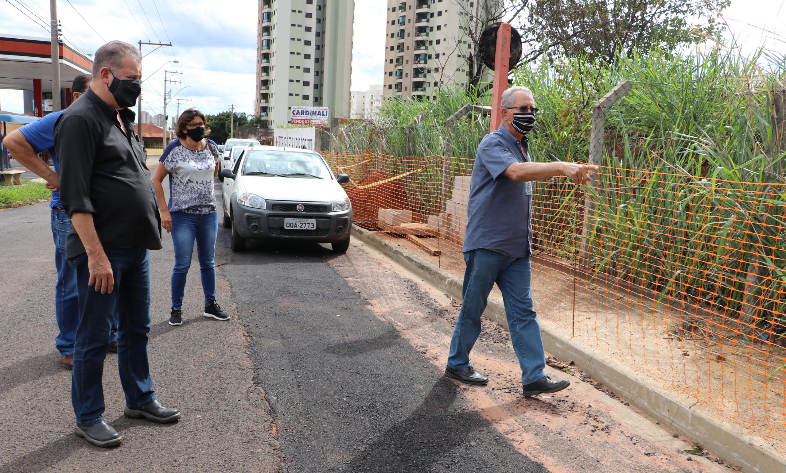 Leia mais sobre o artigo Superintendente vistoria obras na Vila Ferroviária