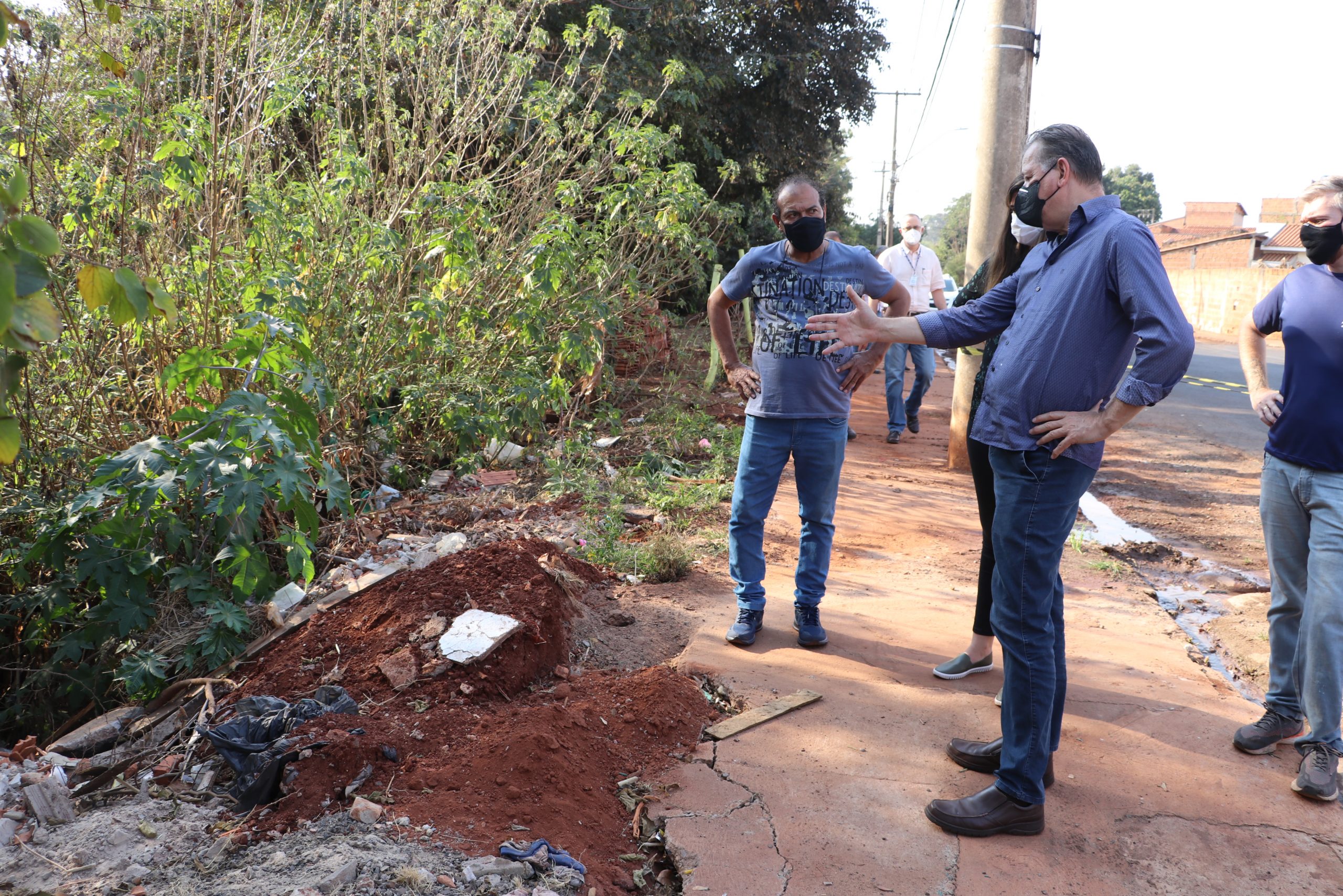 Leia mais sobre o artigo Simioni e gestores municipais realizam visita técnica no córrego Pinheirinho