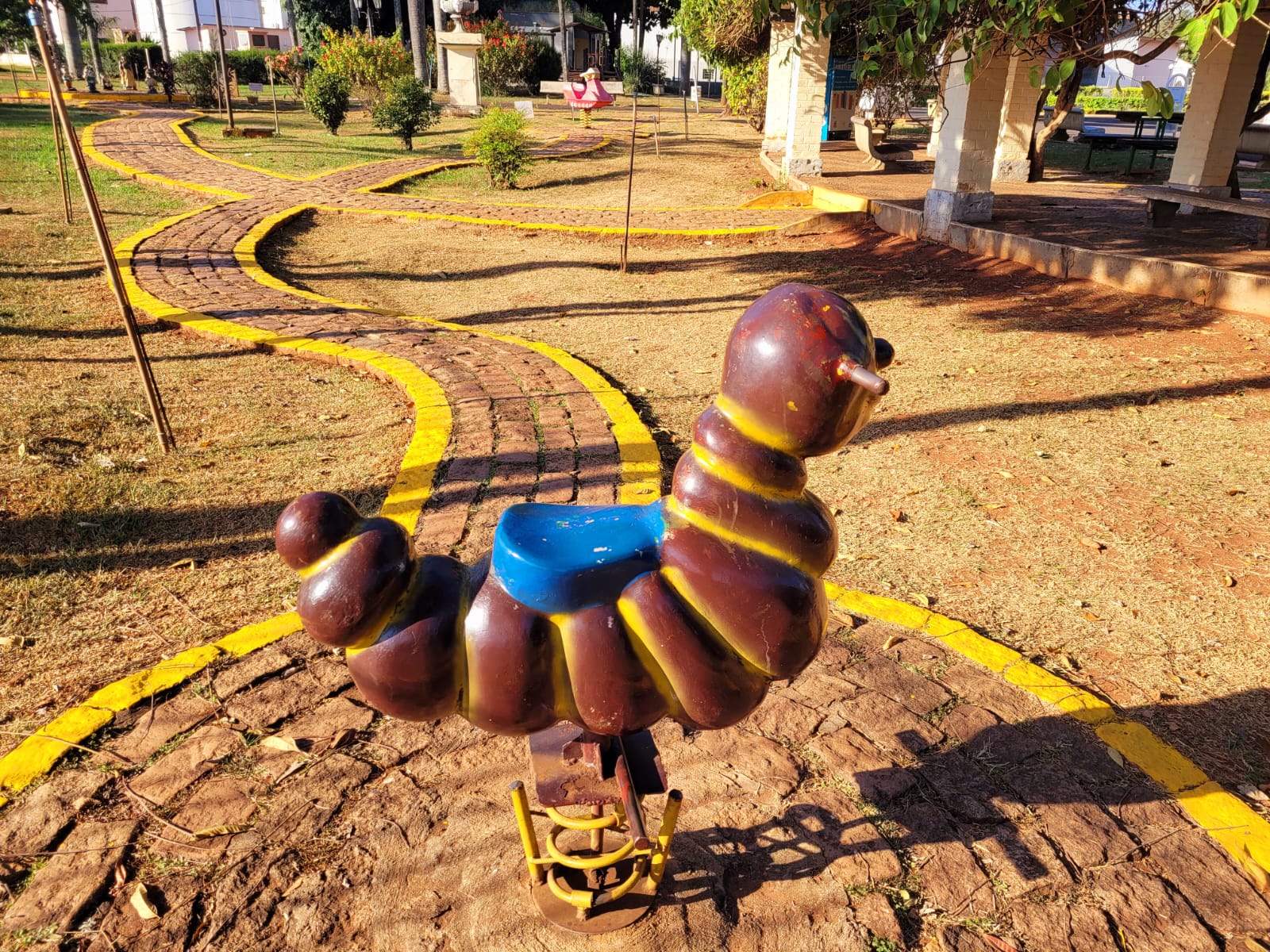 Leia mais sobre o artigo PRAÇA DO DAAE RECEBE MANUTENÇÃO CONSTANTE