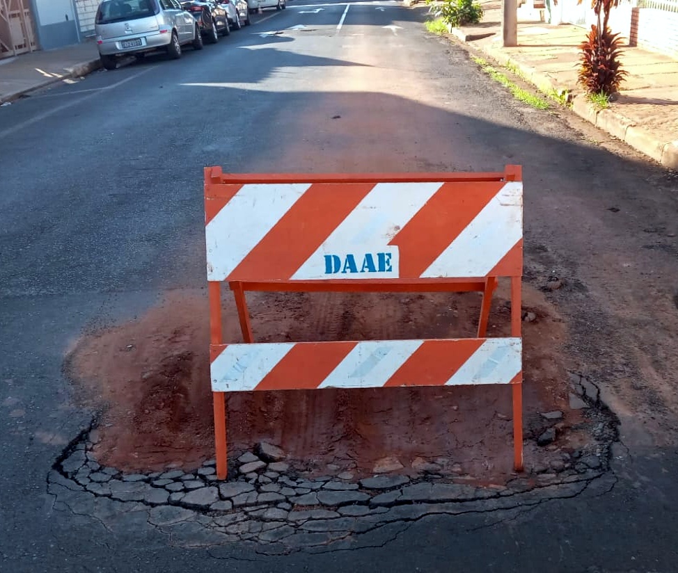 Leia mais sobre o artigo SERVIÇO EMERGENCIAL NA RUA ITÁLIA (13/05)